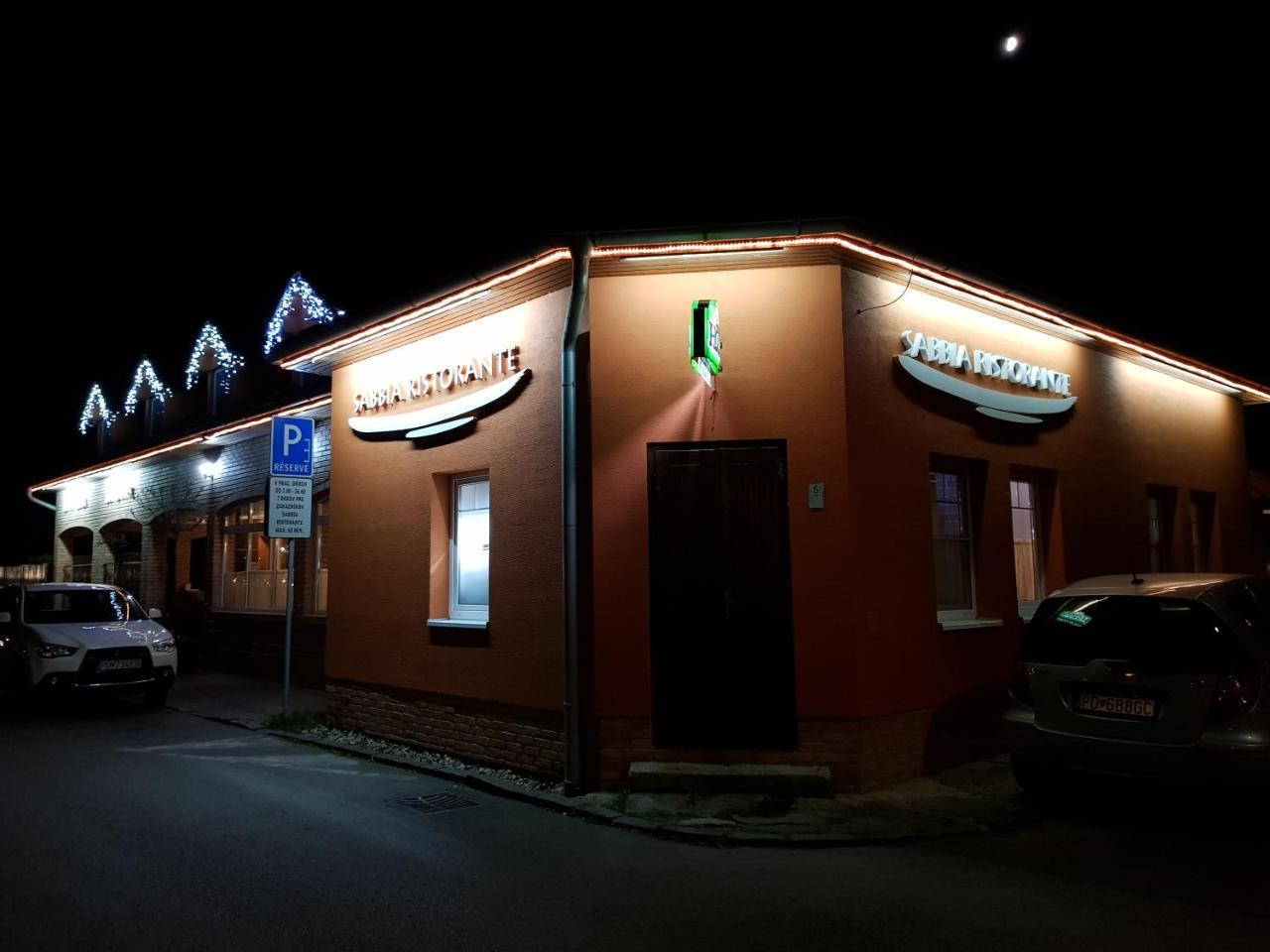 Sabbia Ristorante - Restauracia A Ubytovanie Прьевидза Экстерьер фото